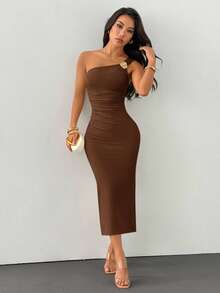 SHEIN PETITE Vestido con Broche Decorativo Color Dorado, Cuello Asimétrico Fruncido y Cola de Pez, para Mujeres Petite - Marrón Mocha - Ver 8
