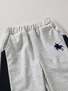 Set de 2 piezas de sudadera con cuello redondo y manga raglán con bloqueo de color azul marino y gris con estampado floral, y pantalón de chándal holgado a juego, estilo coreano minimalista, para uso diario en primavera - Gris - Ver 5