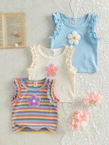 SHEIN 3件組女嬰幼兒新生兒夏季簡約百搭甜美可愛舒適親膚彈性羅紋荷葉袖背心，附3D花朵裝飾，適合外出、度假、日常穿著，6個月至3歲，室內外玩耍適用 - 彩色 - 查看 4