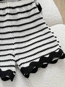 Young Girl Knitted Waffle Black And White Contrast Stripe Crew Neck Top And Woven Shorts 2pcs Set - Multicolor - View 6