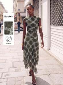 MAIJA Elegant Floral Smocked Ruffle Hem Sleeveless Midi Dress - Brown - View 1