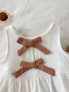 SHEIN Set de 2 piezas de camiseta de tirantes y pantalones de cintura elástica con decoración de lazo, estilo casual y dulce para bebé niña en verano - Marrón - Ver 7