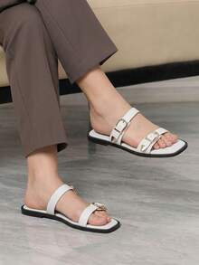 Sleekvia Ladies Comfortable Flat Wear-Resistant Versatile Metal Outdoor Flip-Flops Slippers Summer - White - View 4