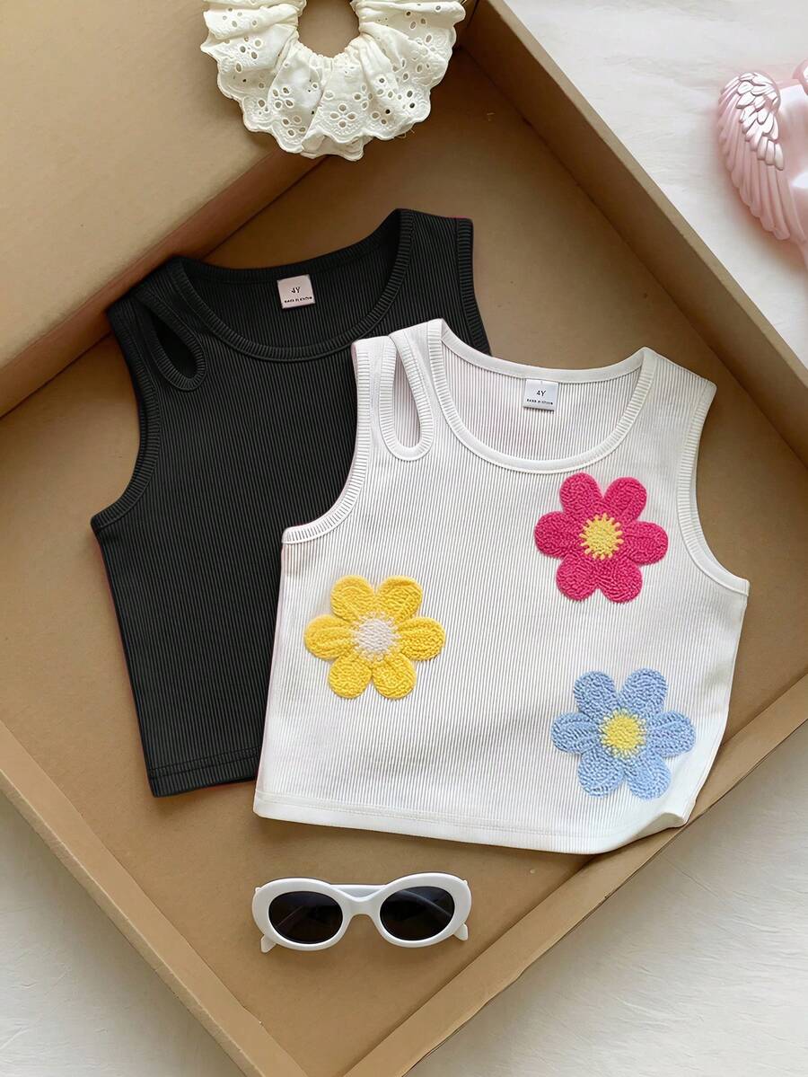 SHEIN 2件組女孩優雅度假風鮮豔3D毛巾刺繡鏤空修身短版背心上衣 - 黑與白 - 查看 1