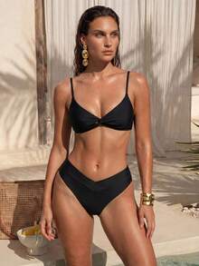 Swim Basics Parte superior del bikini con cordones delanteros con diseño retorcido y escote en V con tirantes espagueti para playa de verano - Negro - Ver 4