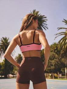 Aralina Bộ đồ tập nữ mùa hè gồm áo crop top cổ tròn dây spaghetti viền tương phản và quần short bodycon cạp cao, quần short gym - Nhiều màu - Xem 2