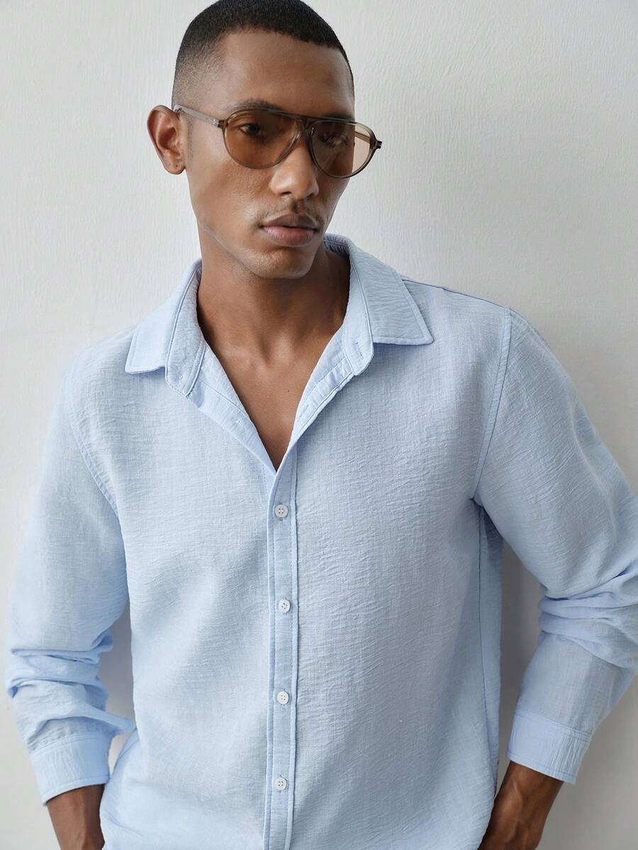 Manfinity Homme 休闲亚麻长袖衬衫，简约时尚，适合夏季和秋季 - 淺藍色 - 查看 1