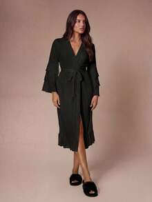 Lazeform Bata informal de mujer con cuello en V, manga larga y lazo delantero, bata holgada con mangas acampanadas y ribete de volantes - Negro - Ver 3