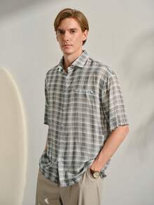 Men Fashionable Casual Plaid Loose Short Sleeve Shirt, Woven, Collar Grey, With Button Front & Pocket, Old Money & Boyfriend - Grey - View 5