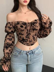 DAZY 秋季花卉印花植絨黑色花卉露肩修身短版綁帶長袖女款T恤，適合婚禮約會、休閒性感、度假 - 棕色 - 查看 6