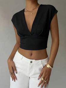 Aloruh Women's Casual Solid White Slim Fit V-Neck Short Sleeve Crop Top,Summer Top - Black - View 3