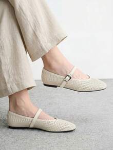 CUCCOO BIZCHIC 女士平底小方头杏色带扣镂空透气舒适通勤购物玛丽珍鞋 - 杏色 - 查看 2