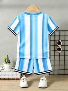 Conjunto desportivo novo, moderno, confortável e versátil para rapaz, com design de logótipo número 7, vibrações de primavera, vibrações de verão, conjuntos de primavera e verão, conforto fácil, t-shirt estilosa para rapaz, roupa casual, roupa gráfica para criança, t-shirt de primavera e verão, novo estilo, chill chill, vibrações de primavera, férias de verão chill, volta às aulas, atividades ao ar livre, festas, piqueniques, fotografia de rua, campus, festivais, presentes - Multicolorido - Ver 4