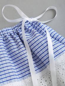 Sweetra Chân váy ngắn kiểu Pháp thanh lịch, lãng mạn, nữ tính với viền ren hoa và nơ ruy băng, chân váy đa năng dễ phối đồ cho mùa xuân/hè. - Xanh và trắng - Xem 5