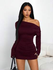 SHEIN PETITE 女款時尚純色不對稱領迷你洋裝 夜出穿搭 酒紅色 秋季 小個子女性適用 - 紫紅色 - 查看 4