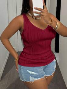 Slaydiva Plus Size Women's Casual Basic V-Neck Camisole, White - Burgundy - View 4