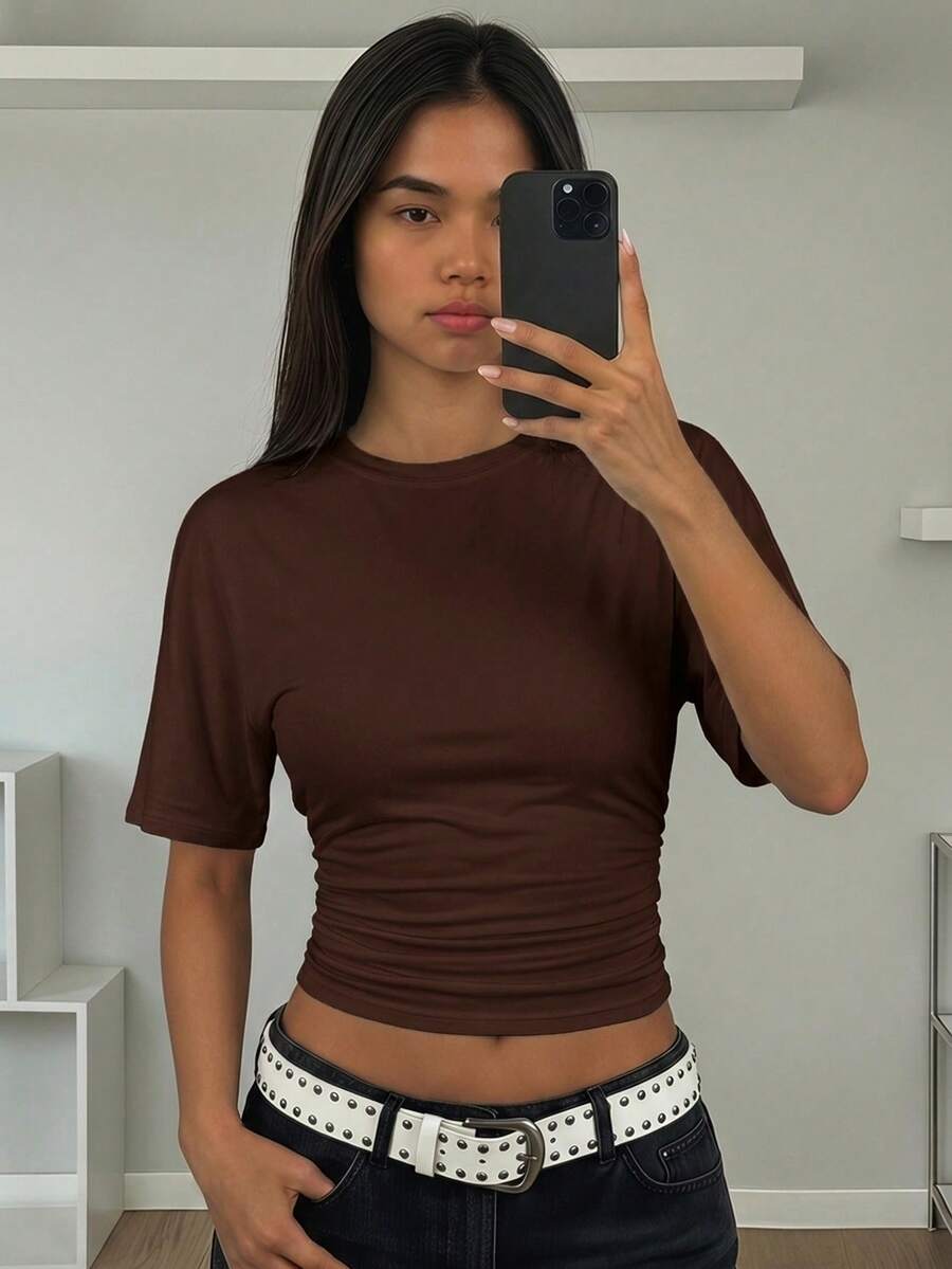 SHEIN 青少年女孩青少年女孩針織棕色收腰抓皺圓領短袖短版休閒T恤 - 棕色 - 查看 1