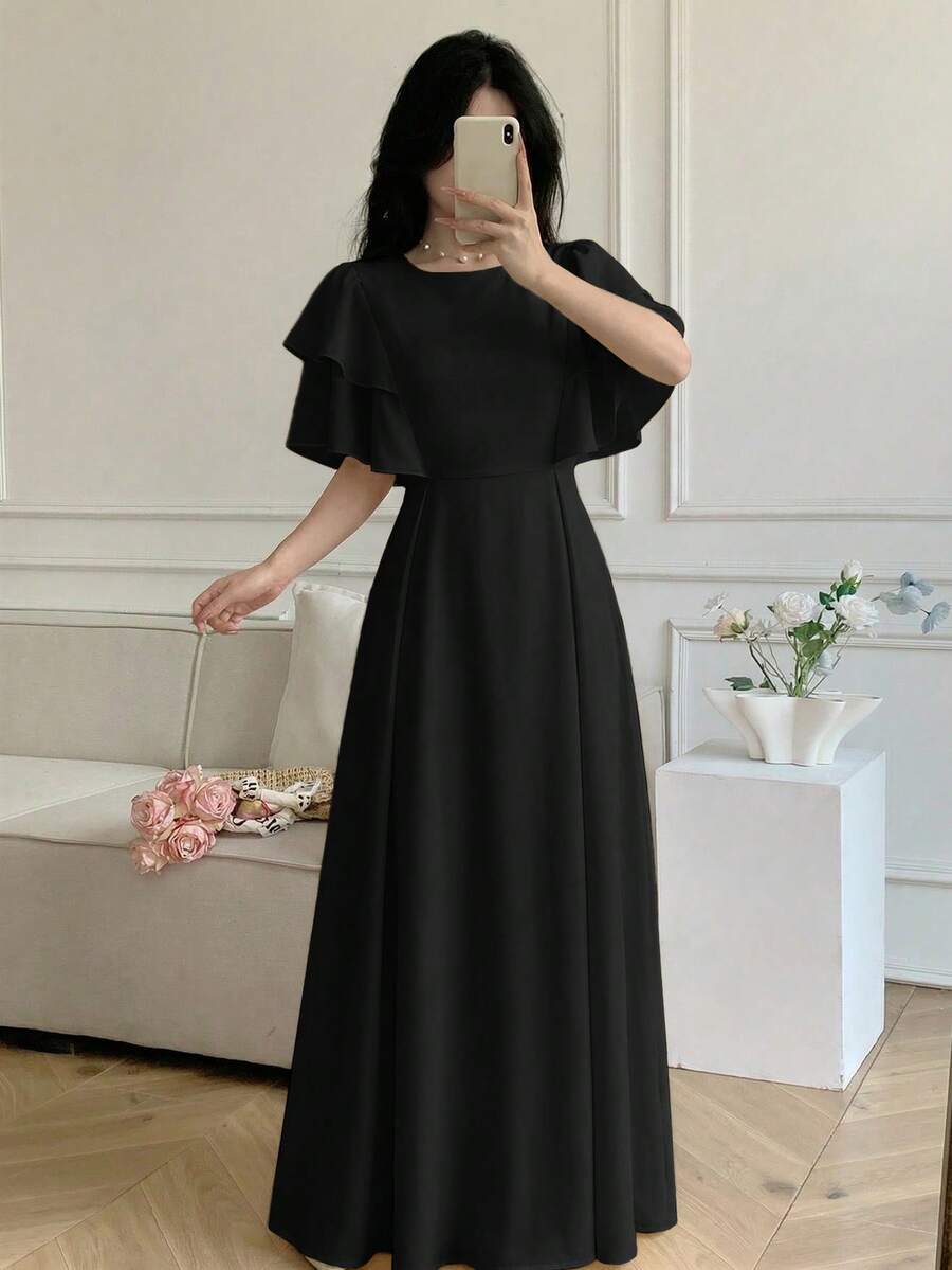 Celisse Gaun Panjang Wanita dengan Leher Bulat, Lengan Ganda Berkerut, Pinggang Ramping, dan Resleting Belakang - Hitam - View 1