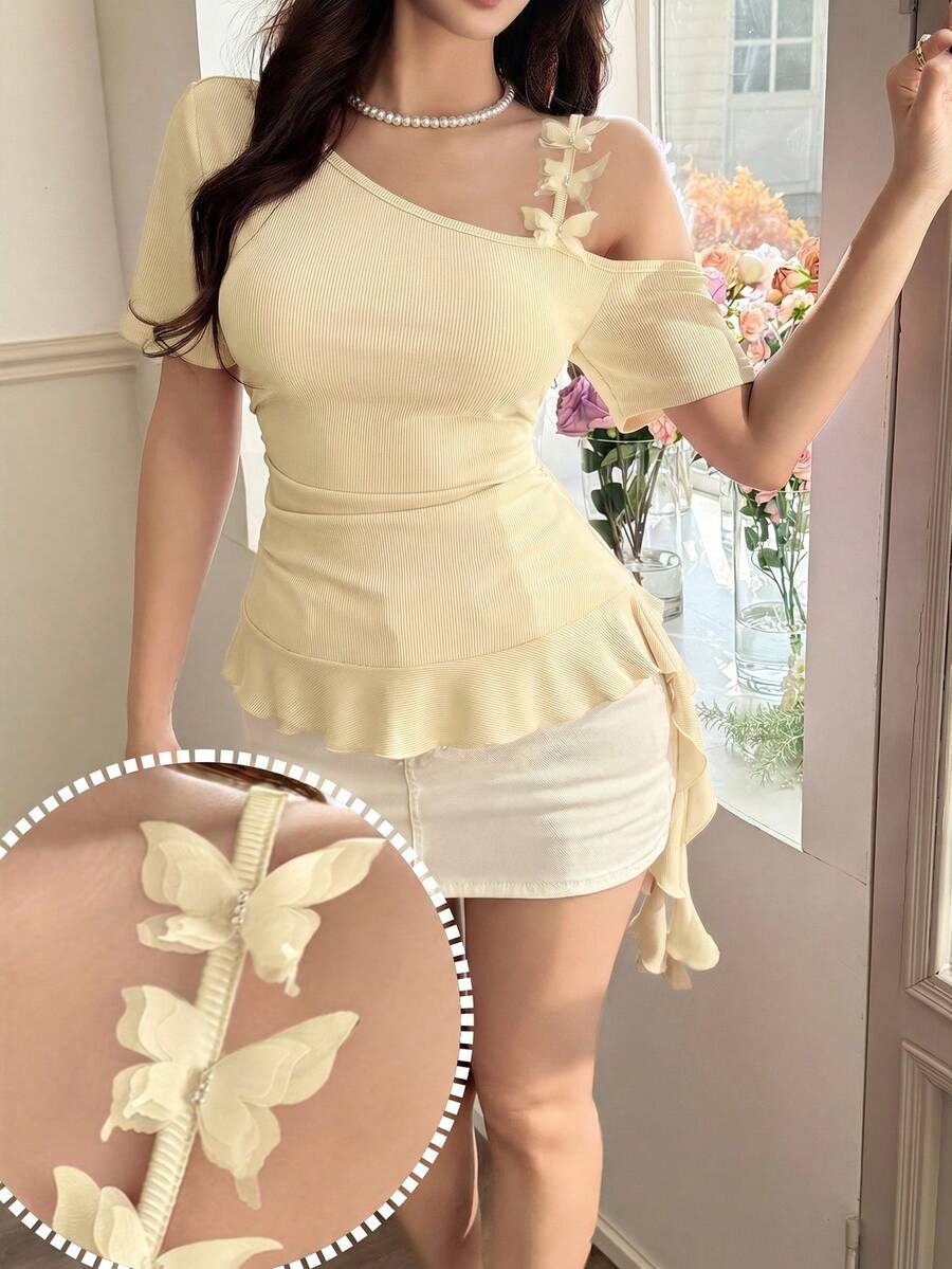 Feyla Áo kiểu nữ thời trang cổ bất đối xứng trang trí bướm 3D, tay ngắn, gấu bèo nhún - Màu be - Xem 1