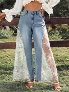 SHEIN PETITE Jeans a gamba larga da donna con ricamo floreale e inserti in rete, ideali per le vacanze - Lavaggio chiaro - Visualizzare 7