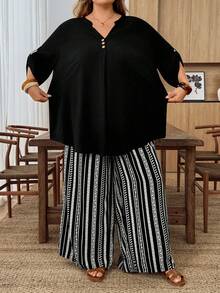 SHEIN CURVE+ 两件套加大码女式休闲V领短袖上衣和印花长裤度假套装，春秋季 - 黑色 - 查看 4