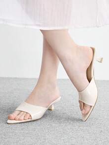 CUCCOO BIZCHIC 女款時尚高跟涼鞋，輕量版扣環漆皮，全球四季通勤優雅百搭，節慶戶外辦公日常多功能 - 米色 - 查看 3