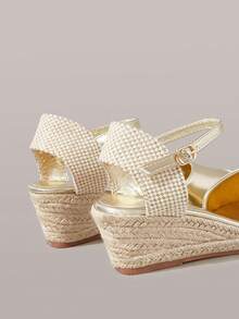 Styleloop 女款封趾麻繩金色腳踝綁帶高跟厚底鞋，優雅度假風舒適休閒海灘波希米亞式後跟帶女鞋 - 金色 - 查看 6