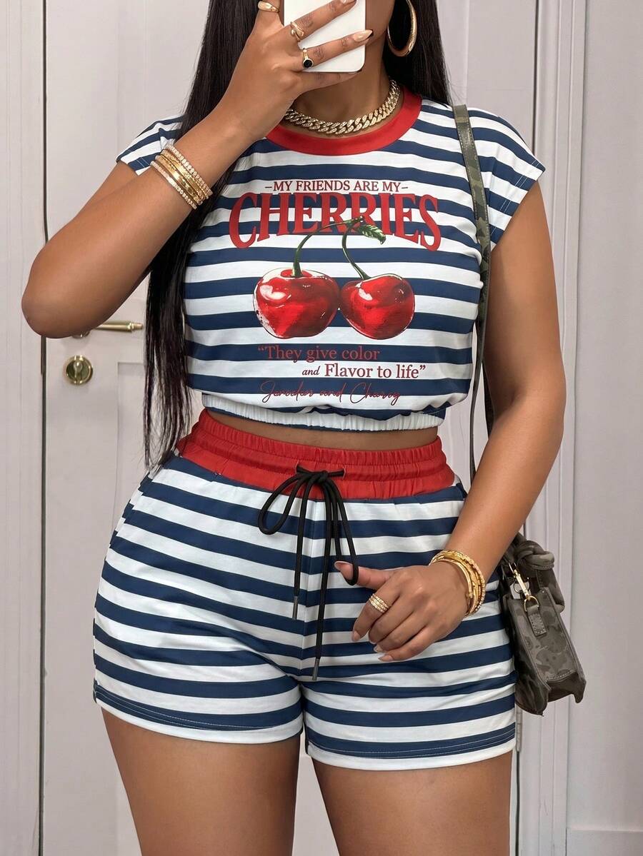 Slaydiva 两件套加大码女式休闲树枝印花圆领短款T恤和短裤套装