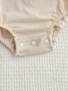 SHEIN Playful Pals 新生兒男嬰/女嬰中性服裝套裝，綠色與白色條紋吊帶連身褲，舒適百搭休閒極簡風格，適合春季、夏季、室內、室外、日常、運動、派對、節日，0-3歲 - 卡其色 - 查看 6