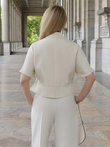Elenary Edit Fashionable Short Utility Shirt, With Two Symmetrical Chest Pockets, Cinched Waist Design, Overall Neat And Practical Summer - Beige - View 2