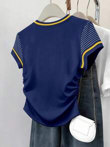 Resyla 女款收腰短袖修身抓皺腰部上衣 Brazil 字母印花圖案短袖條紋 T-shirt 巴西風格足球球迷上衣 - 彩色 - 查看 2