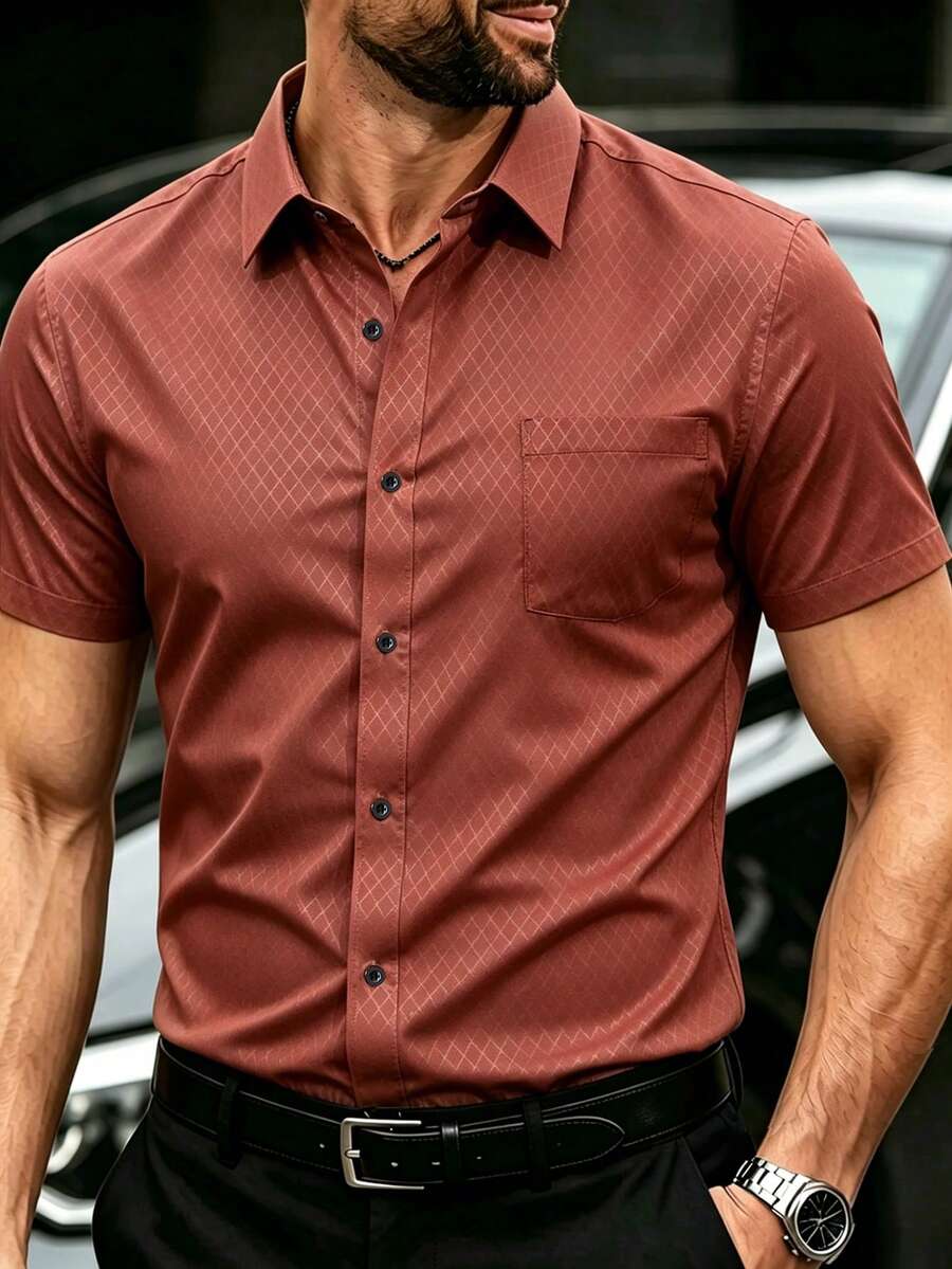 Manfinity Mode Áo sơ mi nam tay ngắn cài một hàng khuy, kiểu dáng thường ngày, có túi, phù hợp cho công sở (họa tiết in không đều) - Rỉ Nâu - Xem 1