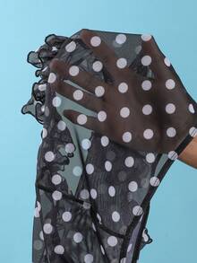 SHEIN Swim Mod 3件組 春夏度假純色花卉紋理面料珍珠貝殼裝飾荷葉邊飾掛脖三角比基尼上衣、側綁比基尼褲與雙層荷葉邊裙性感比基尼套裝 - 黑與白 - 查看 3
