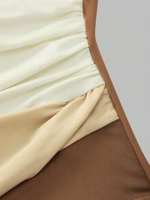 Swim Oasis Set Khaki Elegan untuk Wanita dengan Kombinasi Warna yang Menarik - MultiWarna - View 7