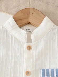 SHEIN Vintaside Kids 2件/組 男嬰立領短袖鈕扣襯衫附口袋 & 鬆緊腰短褲，休閒百搭時尚復古寬鬆舒適夏季新款套裝 - 藍色 - 查看 4