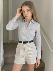 SHEIN 少女版寬鬆休閒簡約舒適日常校園優雅修身梭織卡其色與白色條紋襯衫，領口設計、前襟鈕扣、不對稱下擺與抽褶細節，返校穿搭 - 卡其色 - 查看 7