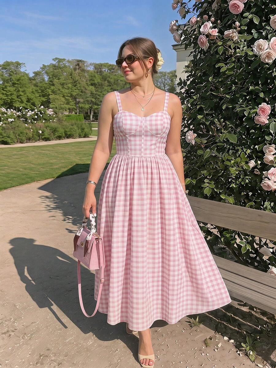 SHEIN MOD 粉白格纹后系带A字长裙——完美适用于度假、约会、野餐、派对、舞会、节日和生日；浪漫复古宫廷风格纹连衣裙、野餐连衣裙、茶会连衣裙、粉色格纹连衣裙、中长女装、情人节服装、夏季服装、春季女装、嘉年华服装
