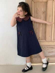Dazy Kids 少女夏季休閒甜美可愛度假風拼接格紋彼得潘領蝴蝶結裝飾無袖寬鬆洋裝 - 藏蓝色 - 查看 3