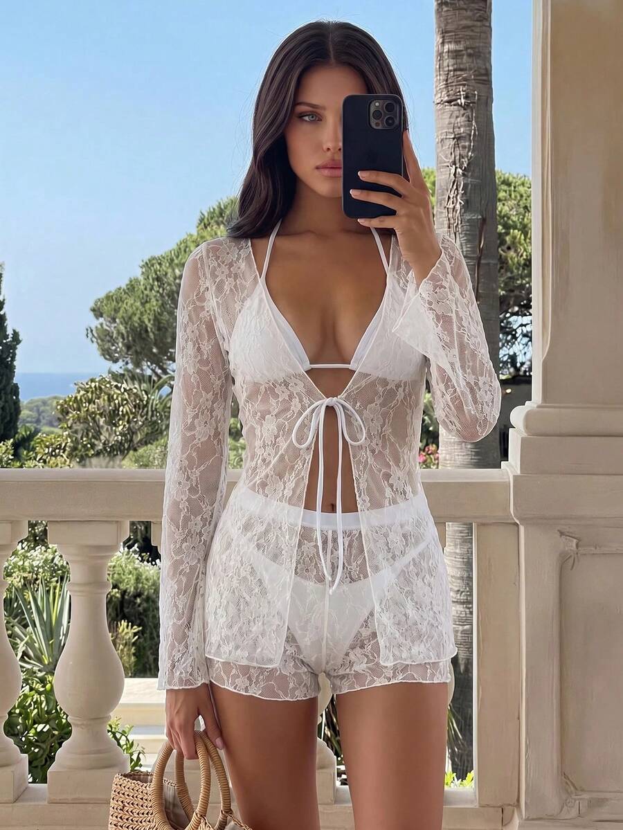 Bonvoyette مجموعة نسائية أنيقة لعطلة الشاطئ الصيفية تتكون من غطاء دانتيل بأكمام طويلة وشورت برباط شد - أبيض - مشاهدة 1