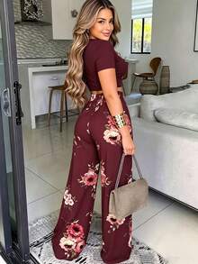 Selianne Setelan 2 Potong Wanita Kasual Musim Panas Warna Polos, Terdiri dari Kaos Pendek dan Celana Motif Bunga - Burgundy - View 2