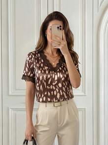 Miaspire Áo blouse nữ in toàn thân phối ren cổ V tay ngắn cho phụ nữ trung niên - Nhiều màu - Xem 4