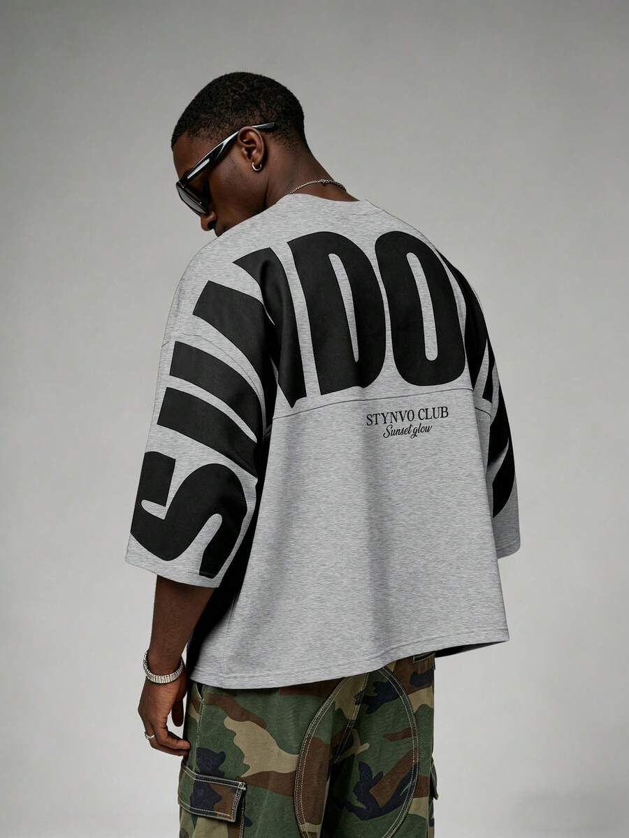 STYNVO Men's Letter Print Crew Neck Drop Shoulder Casual Loose Fit T-Shirt - Light Grey - View 1