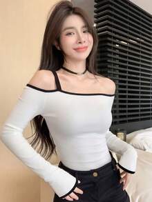 DAZY Women's Off-Shoulder Tight T-Shirt - White - View 3