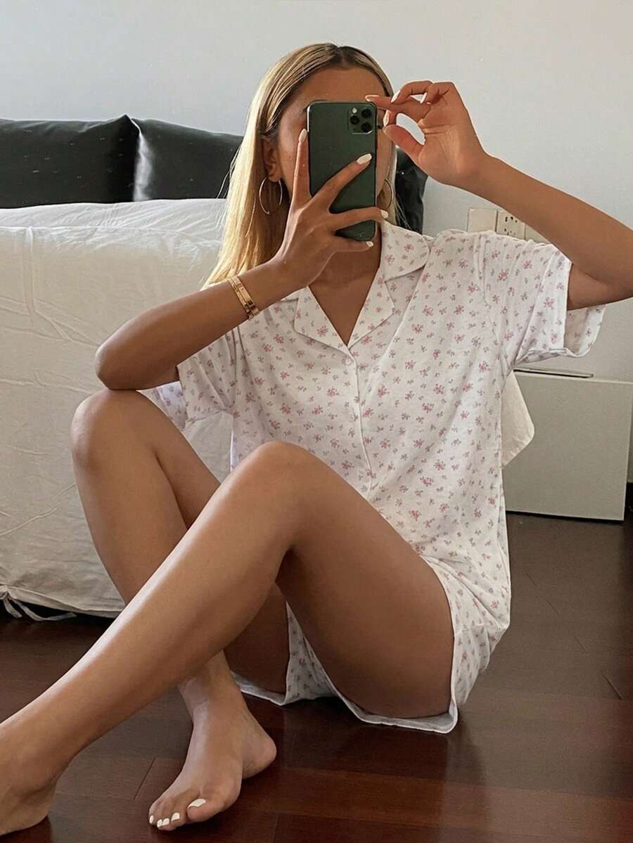 DAZY 2件組女款甜美碎花寬鬆短袖開襟上衣與直筒短褲睡衣套裝，夏季 - 白色 - 查看 1