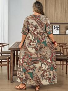 SHEIN CURVE+ Curve Size US22 女款寬鬆小碎花 V 領短袖娃娃洋裝 米色 夏季音樂祭海邊度假波希米亞 1950s 復古 90s 風格 - 彩色 - 查看 11
