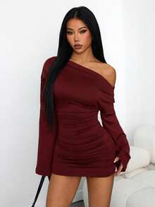 SHEIN PETITE 女款時尚性感素色不對稱領口迷你洋裝 - 酒紅色 - 查看 6