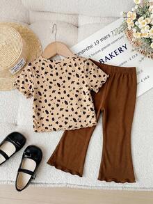 SHEIN 2 peças/Conjunto Casual de Menina Bebê Top de Manga Curta com Laço e Estampa de Onça e Calça Elástica na Cintura com Estampa de Onça, Estampa de Onça e Laço, Top de Manga Curta e Shorts Casuais Elegantes de Gola Redonda, Conjunto de Duas Peças Adequado para Uso Diário na Primavera/Verão - Caqui - Visão 4