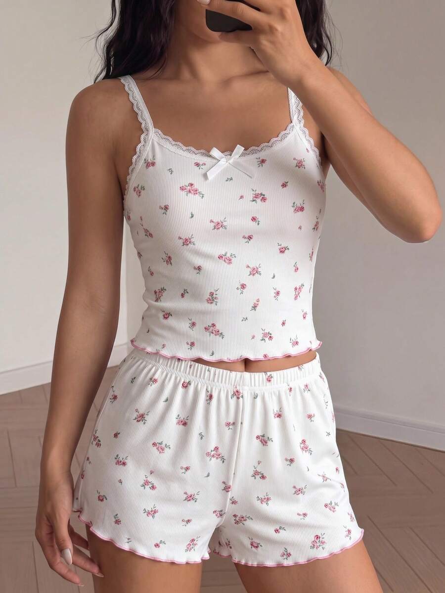 SHEIN 少女简约花卉图案缎带蝴蝶结饰边吊带背心和短裤舒适休闲修身睡衣套装,粉色 - 白色 - 查看 1