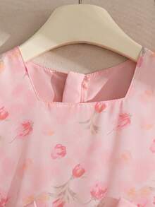 Elladie kids 女童粉色甜美風A字版型洋裝，輕盈雪紡面料打造，觸感夢幻柔軟且垂墜感佳，方領設計展現肩頸線條，腰部兩側飾有同色蝴蝶結，中長版適合夏季穿著 - 粉色 - 查看 6