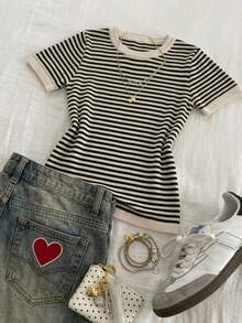 DAZY Striped Print Round Neck Tee - Black and White - View 12